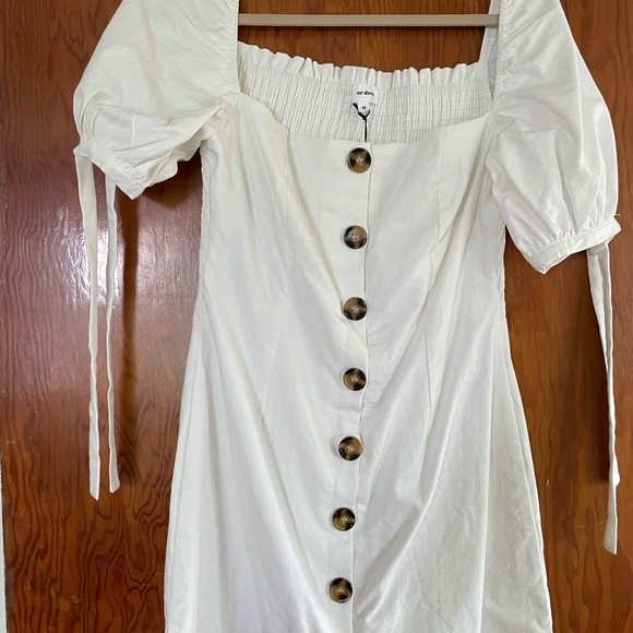 Gorgeous Superdown cottage core white mini dress - Picture 2 of 5